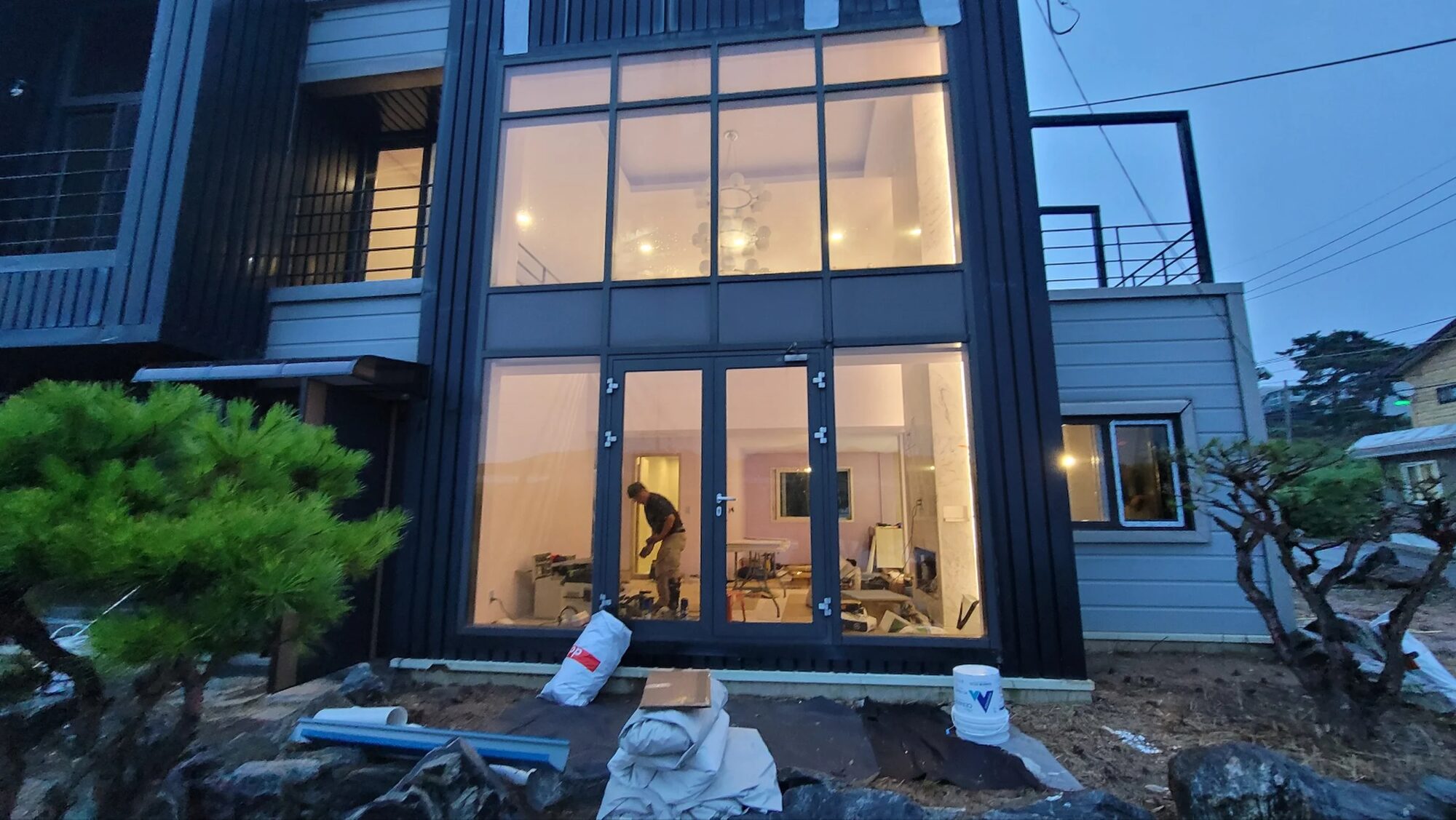 화성 마도 주택 창호·중문·현관문 교체